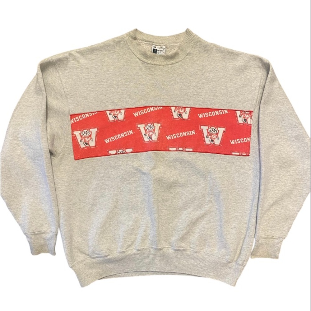 Vintage’ (Pro Spirit) Wisconsin Badgers Sweater